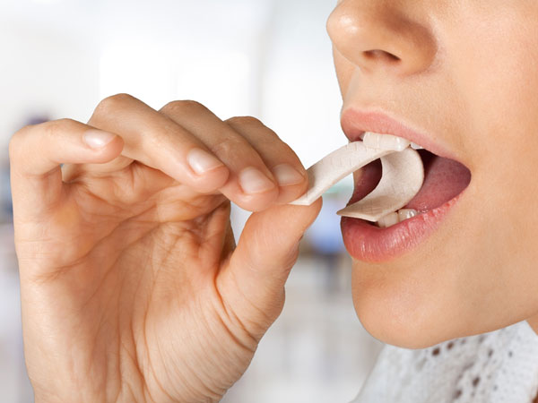 4 Ways To Get Gum Off Your Mouth